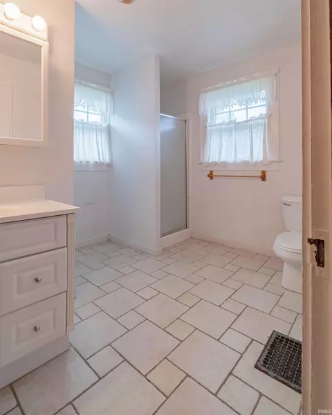 27 Walnut St, Wabash, IN 46992 photo 26