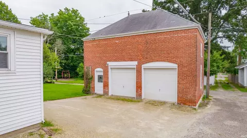 27 Walnut St, Wabash, IN 46992 photo 6