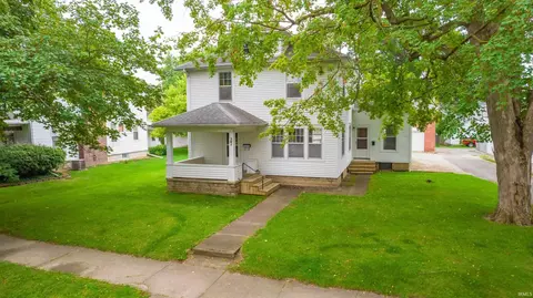 27 Walnut St, Wabash, IN 46992 photo 1