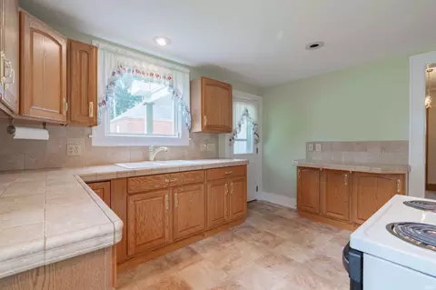 27 Walnut St, Wabash, IN 46992 photo 15