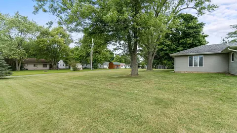 239 S Baxter St, Auburn, IN 46706 photo 33