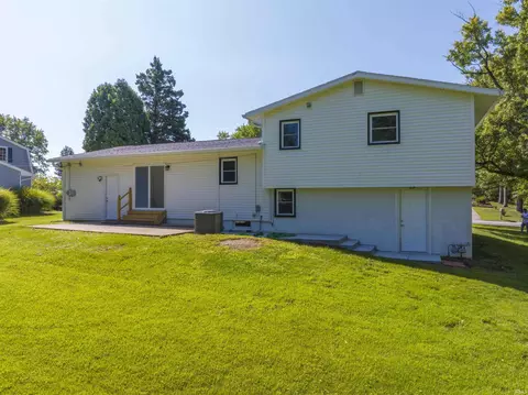 4235 E Cambridge Dr, Bloomington, IN 47408 photo 2