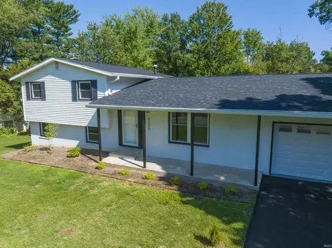 4235 E Cambridge Dr, Bloomington, IN 47408 photo 3