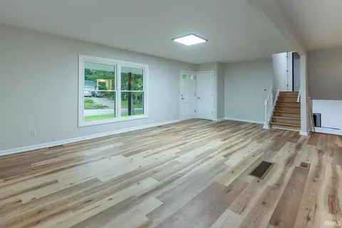 4235 E Cambridge Dr, Bloomington, IN 47408 photo 8