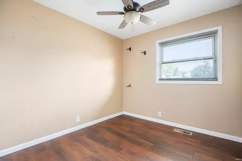 2801 W Brookfield Dr, Muncie, IN 47302 photo 9