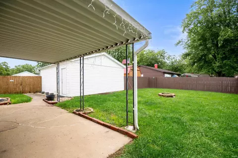 2801 W Brookfield Dr, Muncie, IN 47302 photo 15