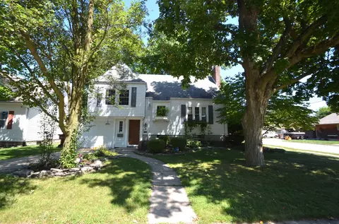 716 E 5th St, Auburn, IN 46706 photo 1