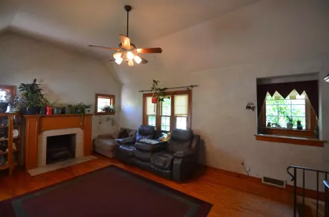 716 E 5th St, Auburn, IN 46706 photo 8