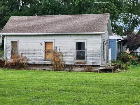 302 E Grace St, Walton, IN 46994 photo 21