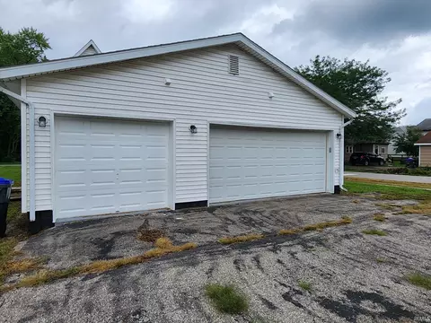 302 E Grace St, Walton, IN 46994 photo 5