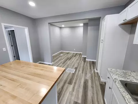 302 E Grace St, Walton, IN 46994 photo 12