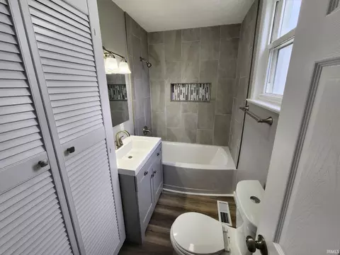 302 E Grace St, Walton, IN 46994 photo 8