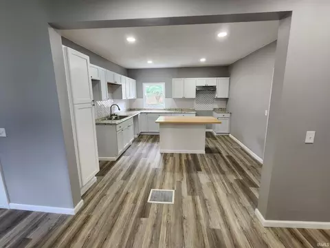302 E Grace St, Walton, IN 46994 photo 16