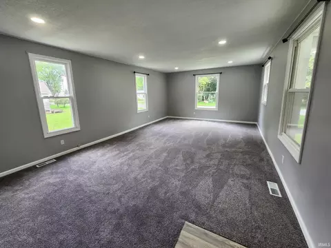 302 E Grace St, Walton, IN 46994 photo 18