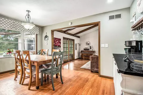 52160 Arrowhead Cir, Granger, IN 46530 photo 9