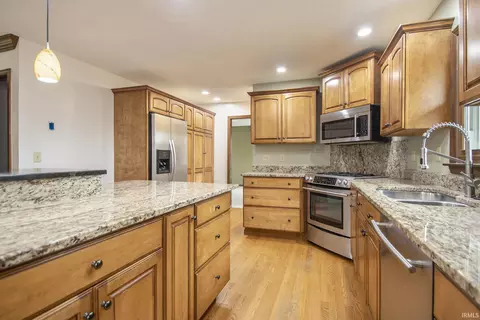 52160 Arrowhead Cir, Granger, IN 46530 photo 5