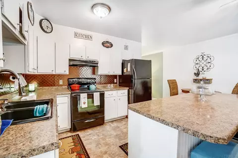 404 N Maple St, Lagrange, IN 46761 photo 9