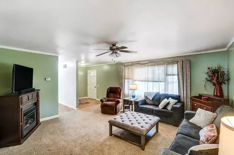 404 N Maple St, Lagrange, IN 46761 photo 5