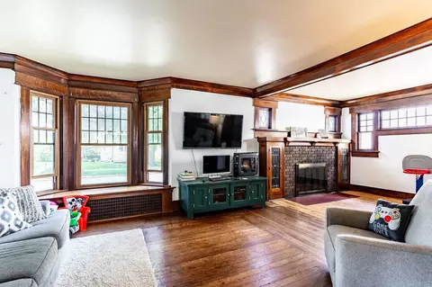 200 E Houston St, Garrett, IN 46738 photo 7