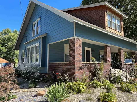 402 E Wall St, Advance, IN 46102 photo 2