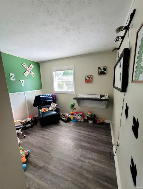 215 N Walnut St, Delphi, IN 46923 photo 9