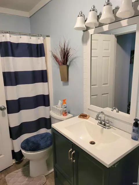 215 N Walnut St, Delphi, IN 46923 photo 12