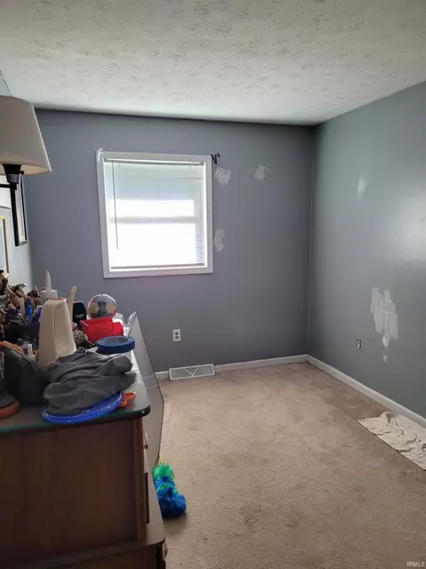 215 N Walnut St, Delphi, IN 46923 photo 8