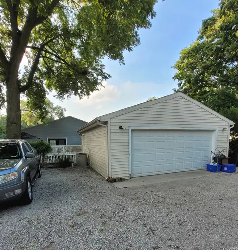 215 N Walnut St, Delphi, IN 46923 photo 19