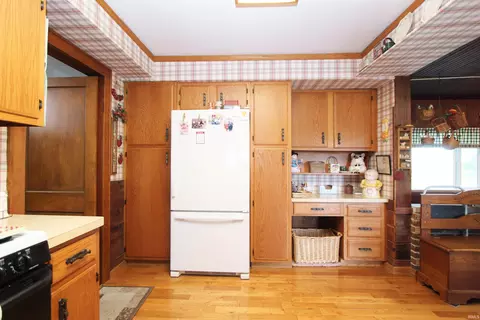 13530 S Juniper Rd, Argos, IN 46501 photo 11