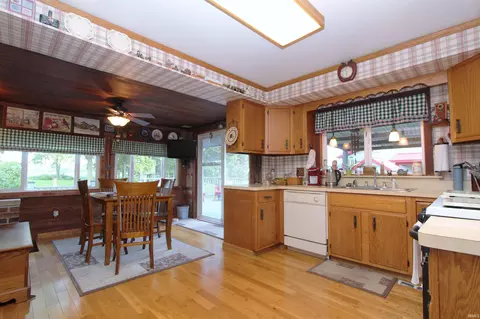 13530 S Juniper Rd, Argos, IN 46501 photo 8