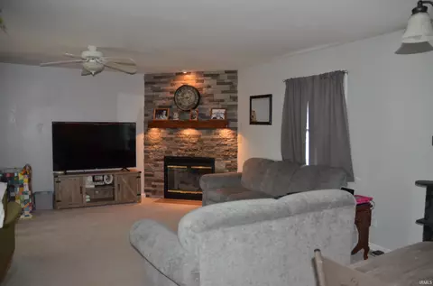 333 Daisy Ln, Jasper, IN 47546 photo 10