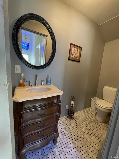 121 W Front St, Delphi, IN 46923 photo 10