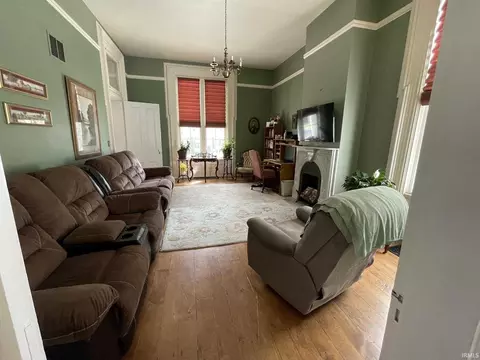 121 W Front St, Delphi, IN 46923 photo 9