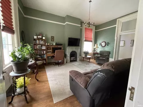 121 W Front St, Delphi, IN 46923 photo 8