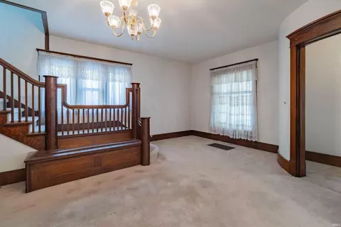 205 W Sinclair St, Wabash, IN 46992 photo 5