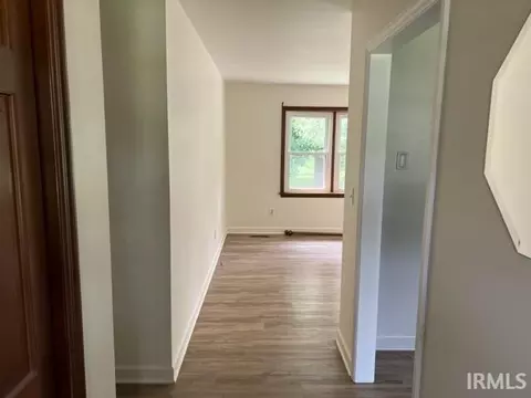 718 E Crestline Dr, Bloomington, IN 47401 photo 2