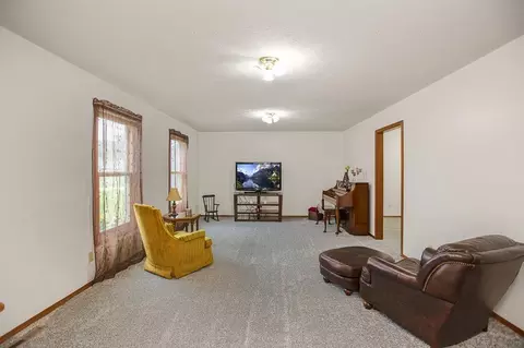 12350 Campfire Dr, Granger, IN 46530 photo 6