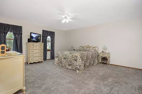 12350 Campfire Dr, Granger, IN 46530 photo 19