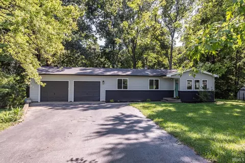 7845 S Harmony Rd, Bloomington, IN 47403 photo 3