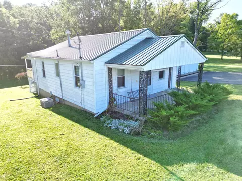 440 Peerless Rd, Bedford, IN 47421 photo 3