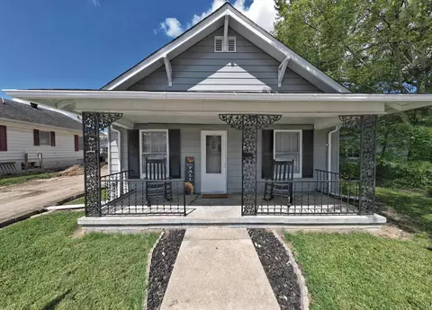 1203 W Main St, Mitchell, IN 47446 photo 1