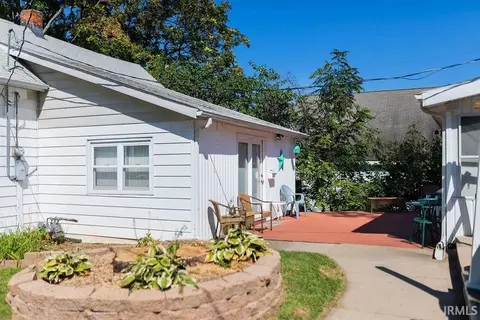 203 S Maple St, Bloomington, IN 47404 photo 2