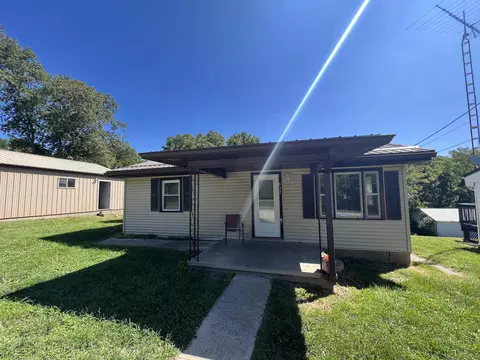 842 Smith Ave, Oolitic, IN 47451 photo 2
