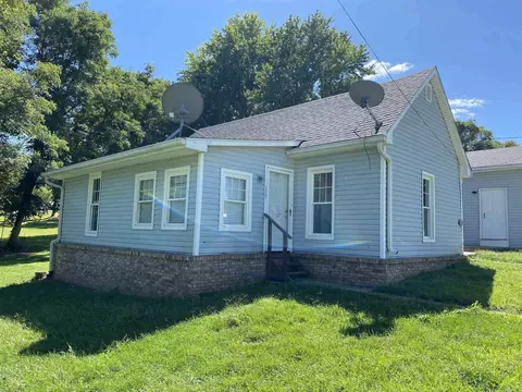 1323 Lawrenceport Main, Mitchell, IN 47446 photo 3
