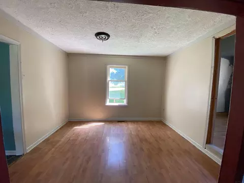 1323 Lawrenceport Main, Mitchell, IN 47446 photo 18