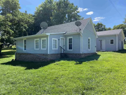 1323 Lawrenceport Main, Mitchell, IN 47446 photo 4