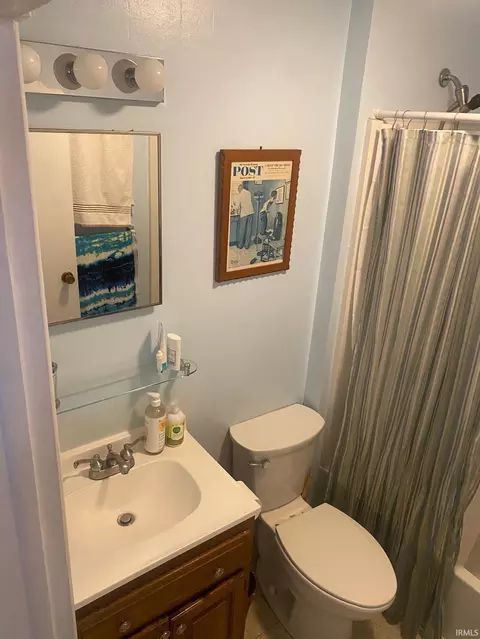 807 W 8th St, Bloomington, IN 47404 photo 6