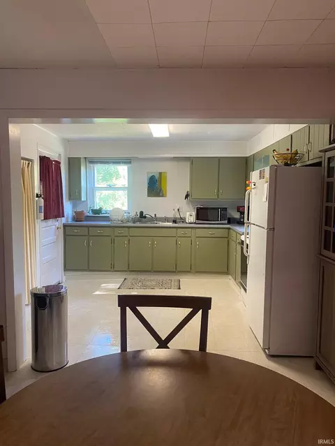 807 W 8th St, Bloomington, IN 47404 photo 3