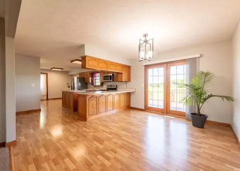 9470 W Carmichael Rd, Bloomington, IN 47403 photo 6
