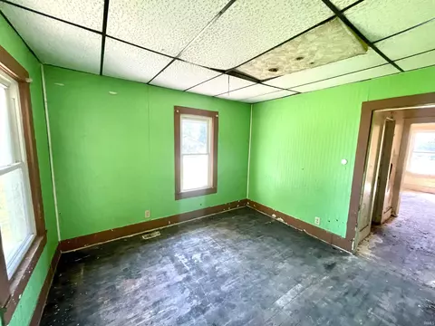 411 E 8th St, Bicknell, IN 47512 photo 6